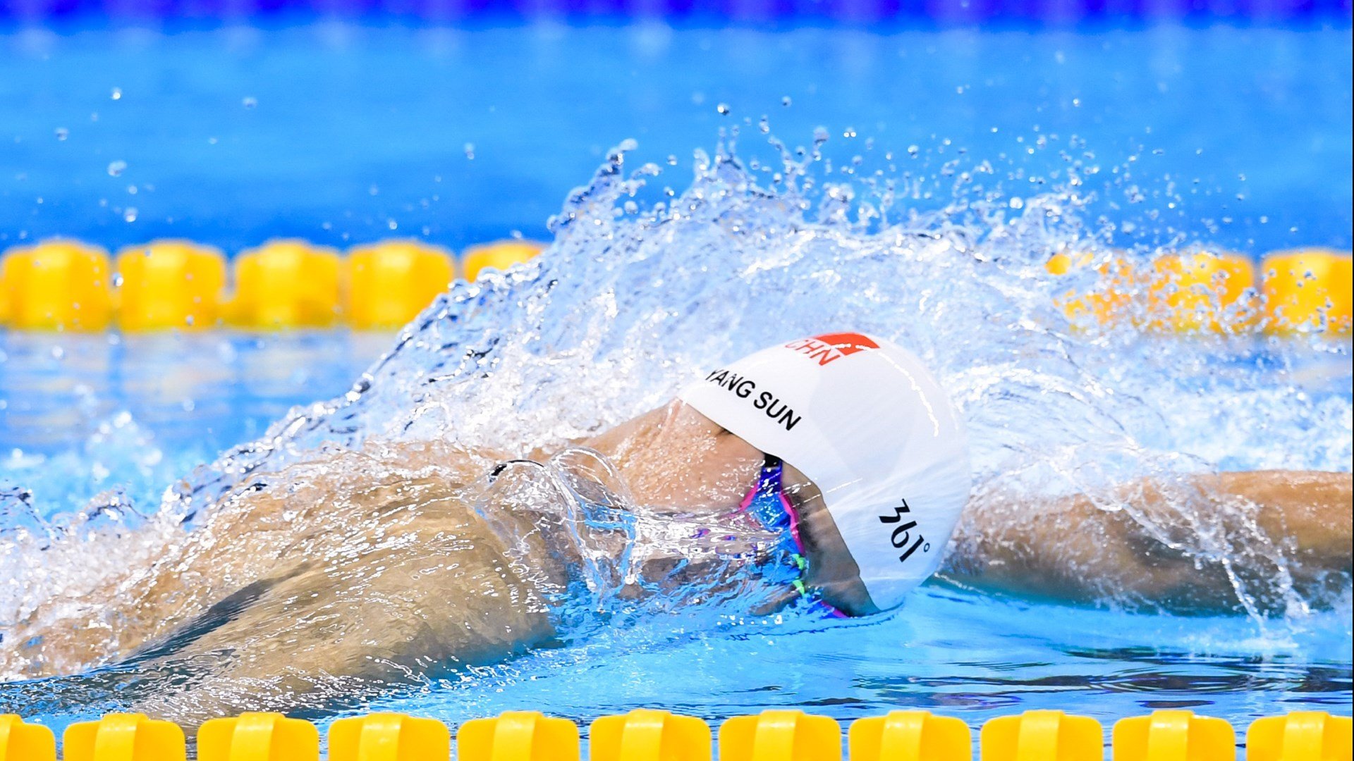 世界杯四强：法国2比0摩洛哥 卫冕冠军顶住黑马冲击